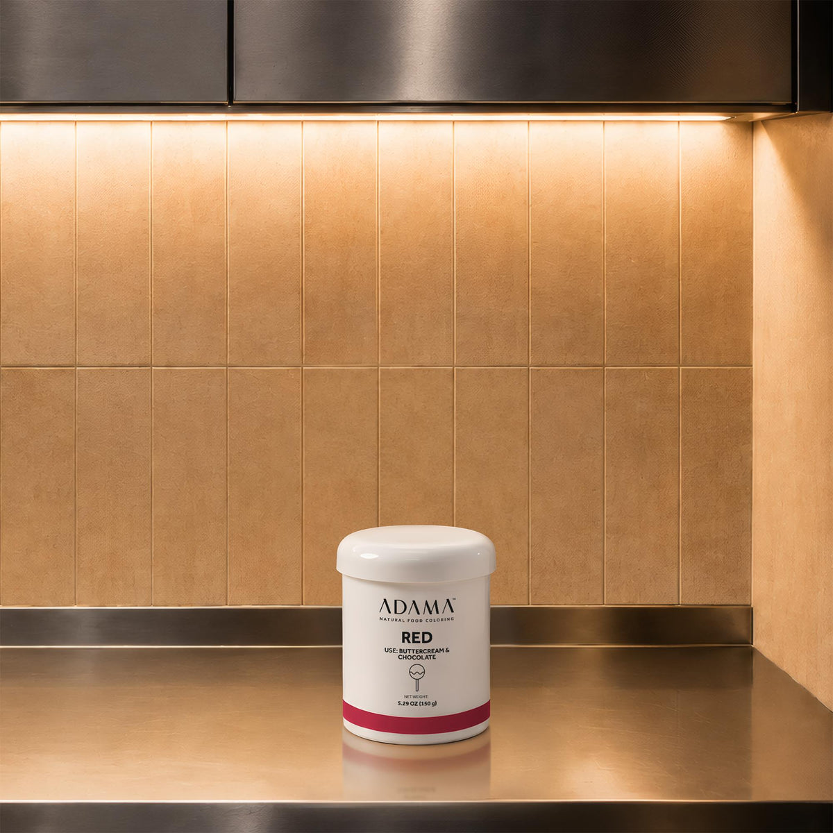 Red natural food coloring powder for Buttercream & Chocolate in 150 g pint jar.