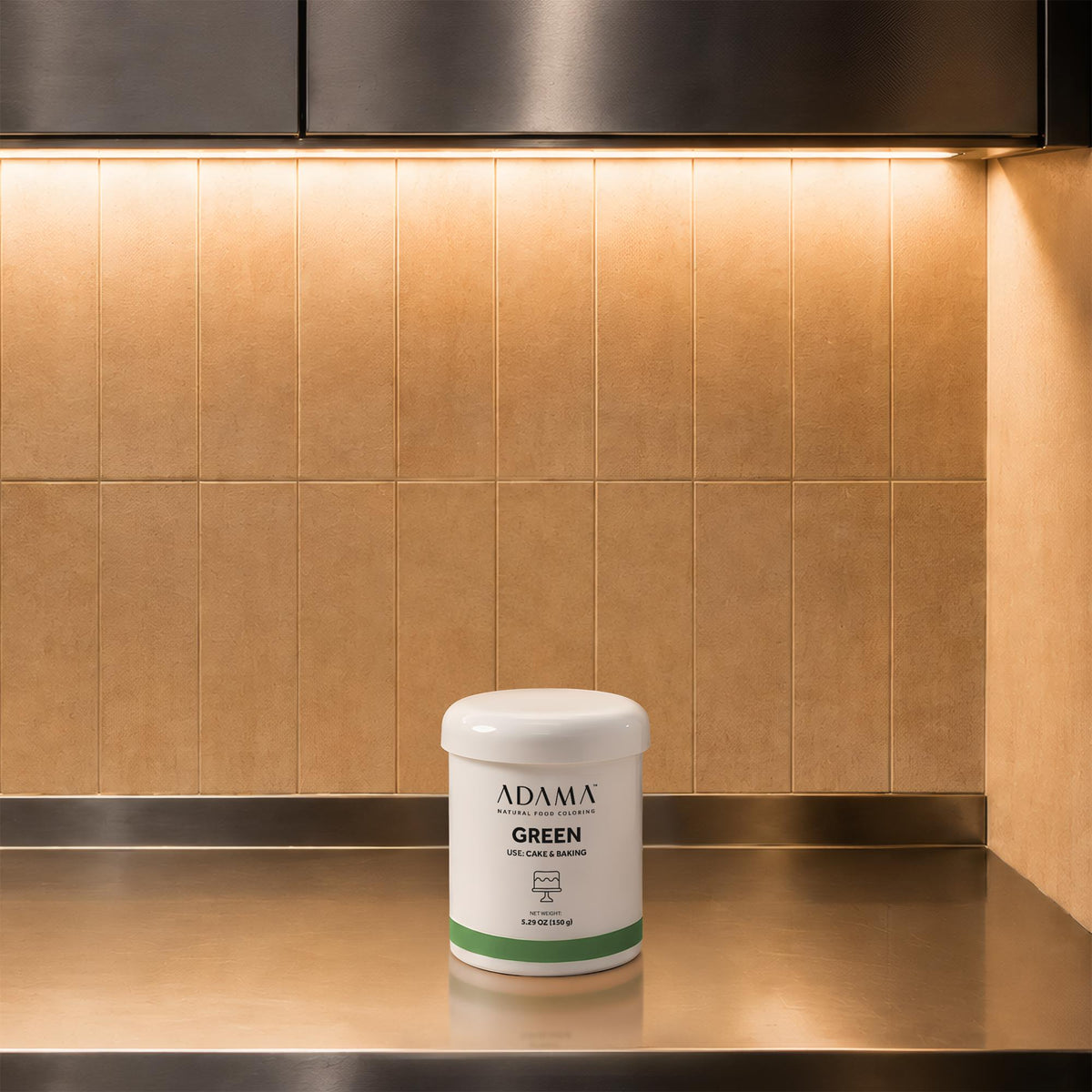 Green natural food coloring powder for Cake & Baking in 150 g pint jar.